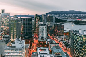 Discover how “suitcase investors”—wealthy global elites who briefly occupy or simply store capital in Vancouver’s real estate—are reshaping the city’s housing landscape. 