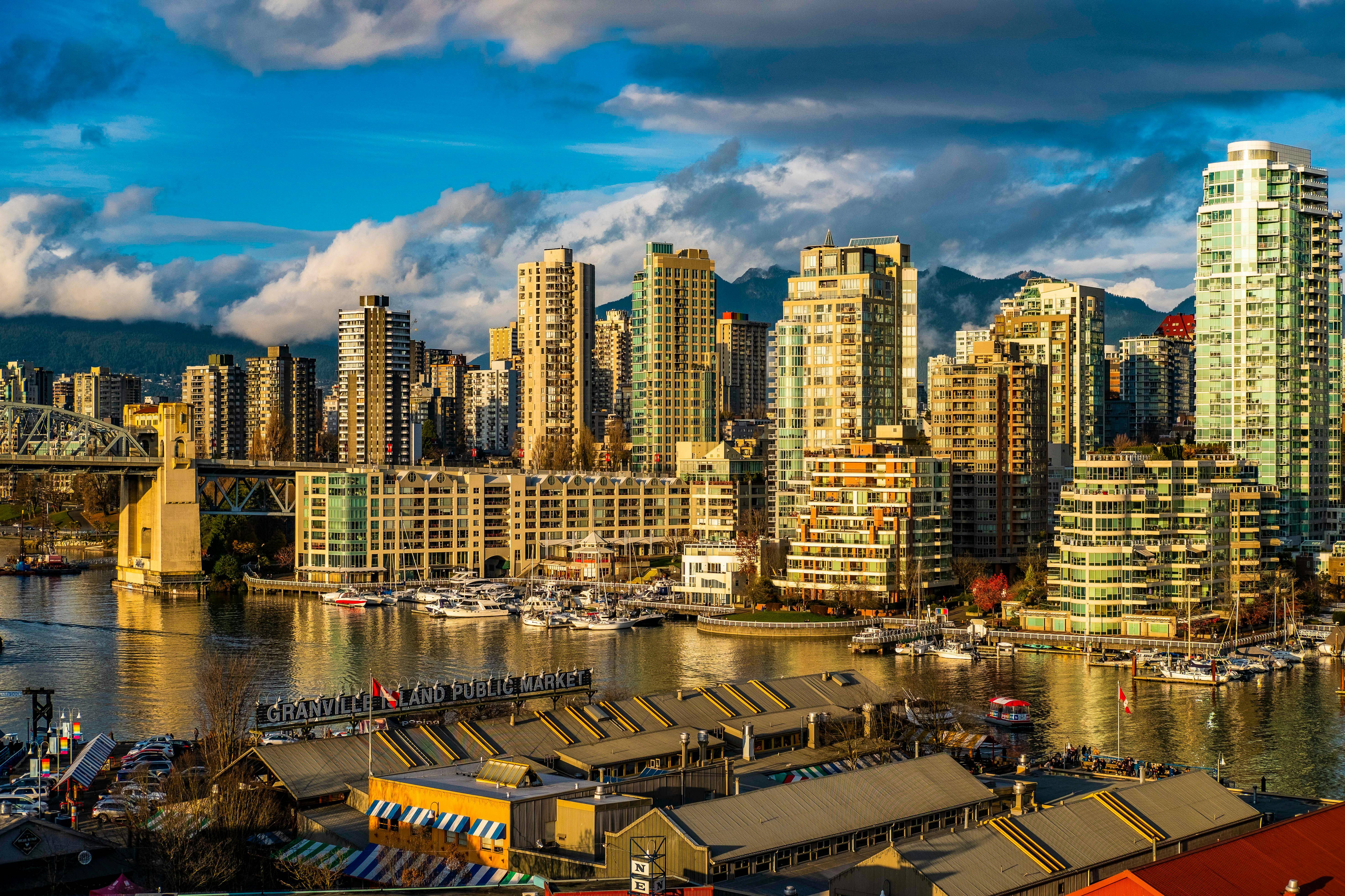 Entering BC’s real estate market for the first time can be daunting. Discover essential steps on mortgage qualification, house hunting, and closing deals in one of Canada’s most sought-after provinces.